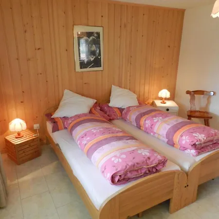 Diamant Appartement-fewo- Dusche Oder Bad- Wc- 1 Schlafraum 2-bettwohnung By Interhome