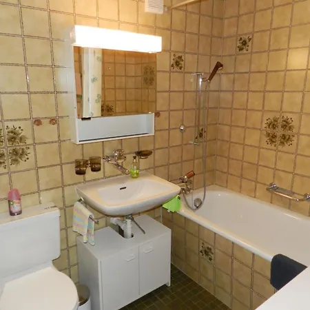Diamant Appartement-fewo- Dusche Oder Bad- Wc- 1 Schlafraum 2-bettwohnung By Interhome